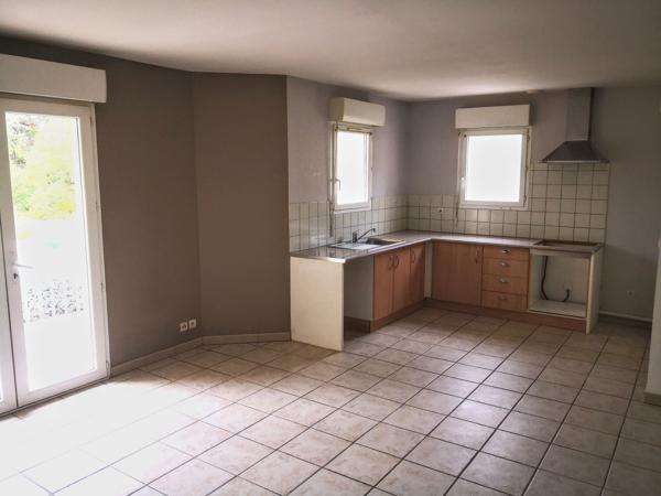 Appartement T3 avec terrasse et garage - Sainte Tulle - Réf. 175