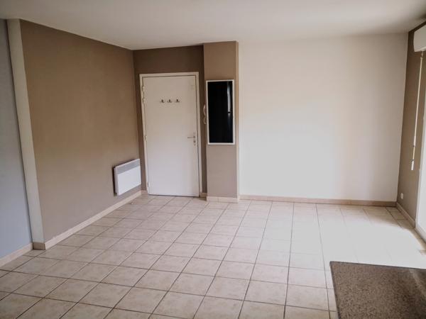 Appartement T3 avec terrasse et garage - Sainte Tulle - Réf. 175