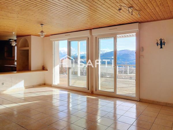 Maison 2 chambres de 92 m² (+ T2 indépendant de 25 m²) avec magnifique vue sur la vallée