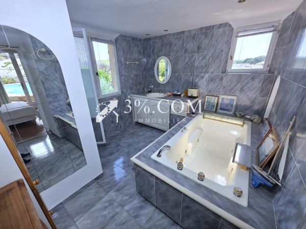 Villa
                                                                                                                                                                                                                                                                                                                        7 pièce(s)                                                                                                                                                                                                          4 chambre(s)                                                                                                                                                                                                          193  m²
