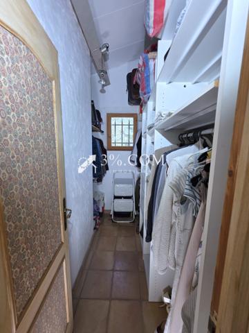 Villa
                                                                                                                                                                                                                                                                                                                        7 pièce(s)                                                                                                                                                                                                          4 chambre(s)                                                                                                                                                                                                          193  m²