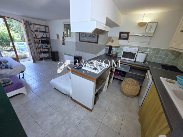 Villa
                                                                                                                                                                                                                                                                                                                        7 pièce(s)                                                                                                                                                                                                          4 chambre(s)                                                                                                                                                                                                          193  m²