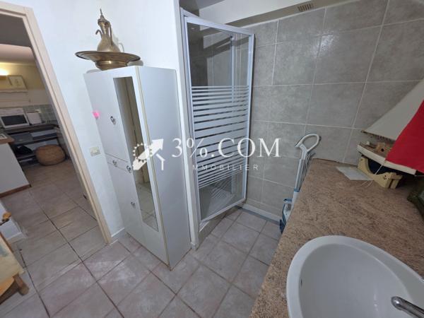 Villa
                                                                                                                                                                                                                                                                                                                        7 pièce(s)                                                                                                                                                                                                          4 chambre(s)                                                                                                                                                                                                          193  m²