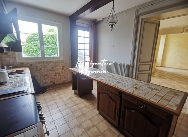 ENSEMBLE IMMOBILIER 460M² AVEC COURS, TERRASSES, JARDIN ET GARAGE