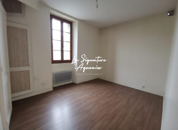ENSEMBLE IMMOBILIER 460M² AVEC COURS, TERRASSES, JARDIN ET GARAGE
