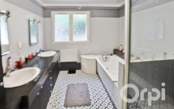 Maison à vendre    8 pièces • 159 m2 Magny-en-Vexin