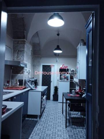 Immeuble à vendre de 900 m²