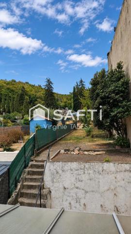 Maison de ville rénovée avec jardin et garage, DPE C