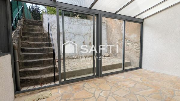 Maison de ville rénovée avec jardin et garage, DPE C