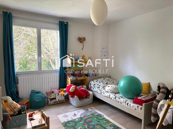 MAISON 5 CHAMBRES, GARAGE, JARDIN, PETITS TOITS