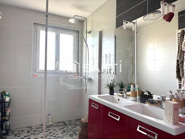 MAISON 5 CHAMBRES, GARAGE, JARDIN, PETITS TOITS