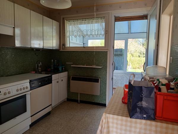 Maison bâtir grand jardin et garage attenant proche métro
