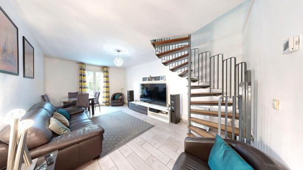 Maison Vaureal 6 pièces 102 m2 avec garage terrain