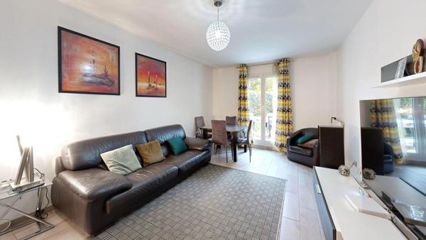 Maison Vaureal 6 pièces 102 m2 avec garage terrain