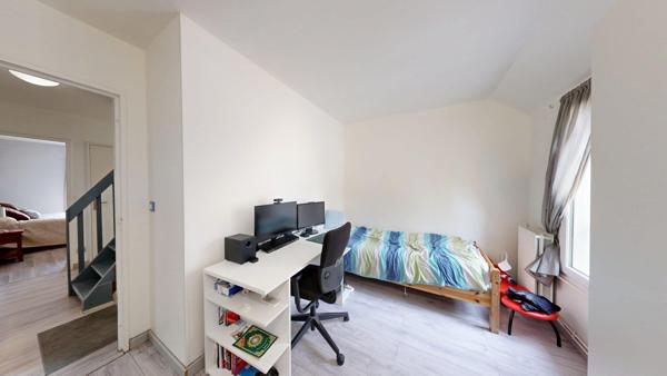 Maison Vaureal 6 pièces 102 m2 avec garage terrain