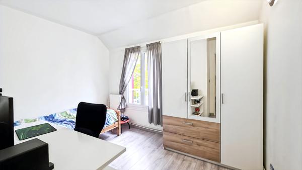 Maison Vaureal 6 pièces 102 m2 avec garage terrain