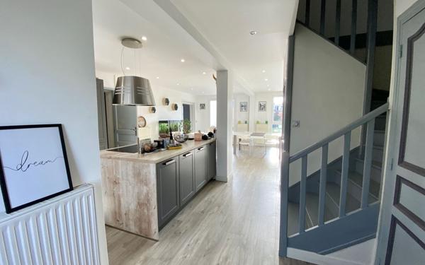 Maison à vendre    5 pièces • 115 m2 Combs-la-Ville