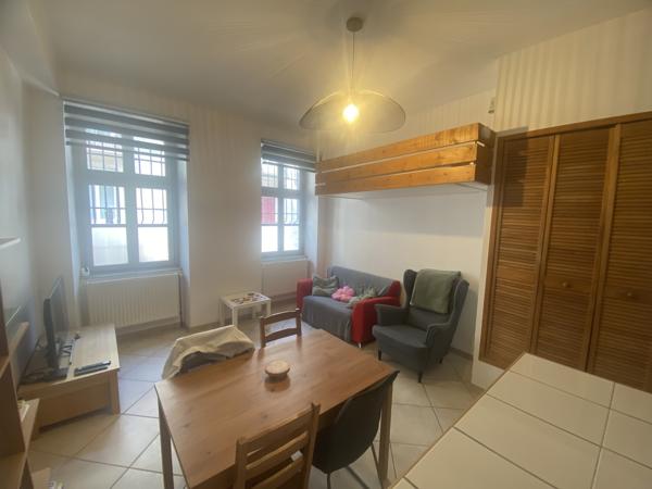 Appartement
         4 pièces
        - 100 m² Exclusivité 259 000 € *