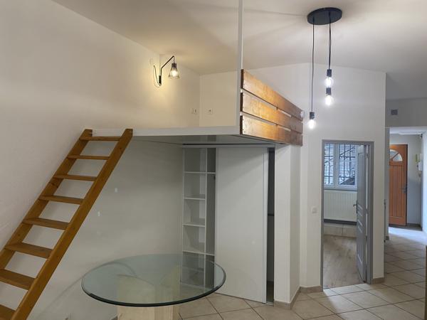 Appartement
         4 pièces
        - 100 m² Exclusivité 259 000 € *