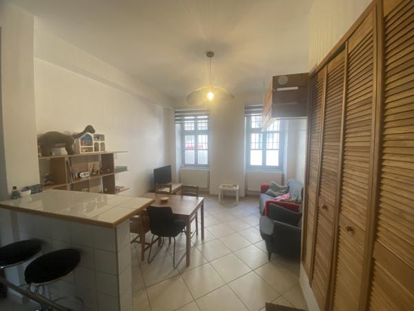 Appartement
         4 pièces
        - 100 m² Exclusivité 259 000 € *