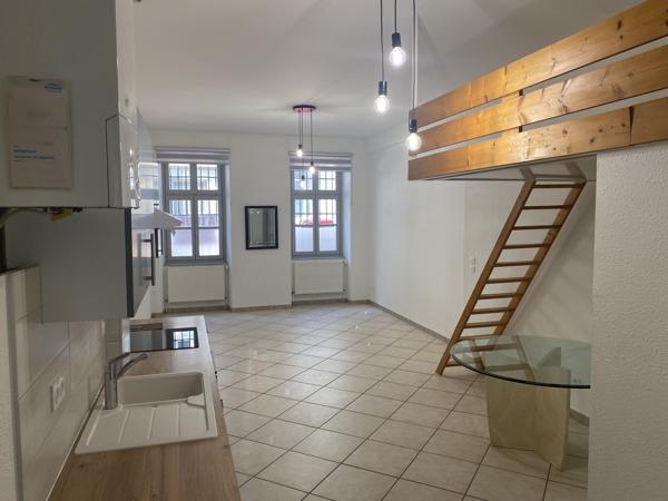 Appartement
         4 pièces
        - 100 m² Exclusivité 259 000 € *