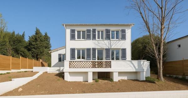 MARSEILLE 12ème Trois-Lucs  Maison 4 pièces rénovée 2025 avec terrain et stationnements