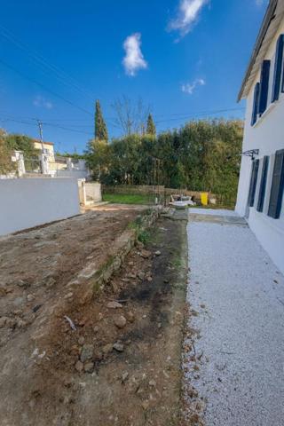 MARSEILLE 12ème Trois-Lucs  Maison 4 pièces rénovée 2025 avec terrain et stationnements