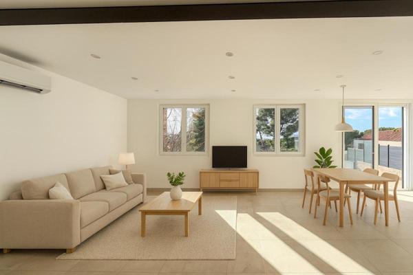 MARSEILLE 12ème Trois-Lucs  Maison 4 pièces rénovée 2025 avec terrain et stationnements