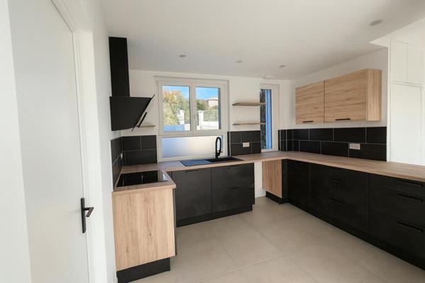 MARSEILLE 12ème Trois-Lucs  Maison 4 pièces rénovée 2025 avec terrain et stationnements