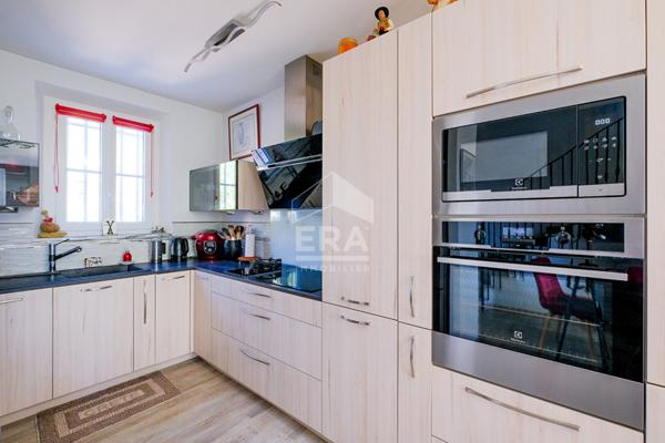 À Vendre  Appartement Duplex 3 Pièces avec Vue Dominante au Domaine du Golf de Pont Royal