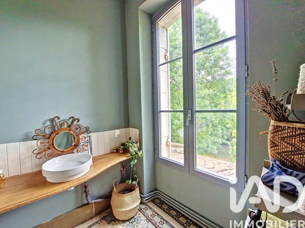 Maison à vendre 7 pièces 262 m² Montguyon