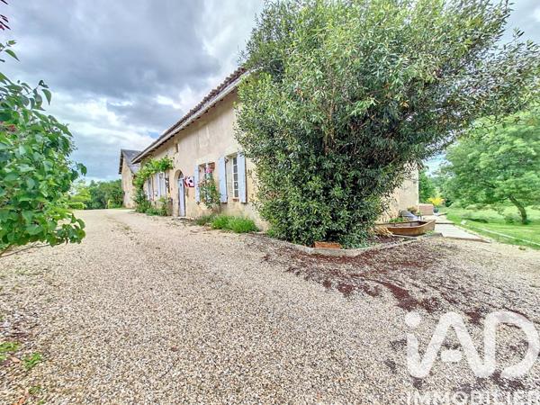 Maison à vendre 7 pièces 262 m² Montguyon