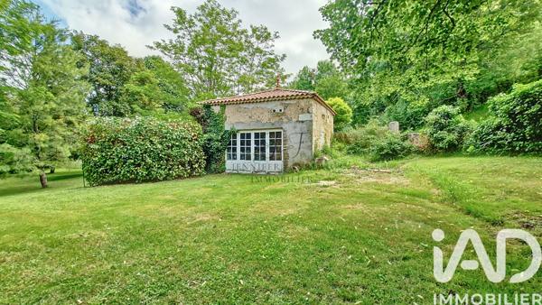 Maison à vendre 7 pièces 262 m² Montguyon