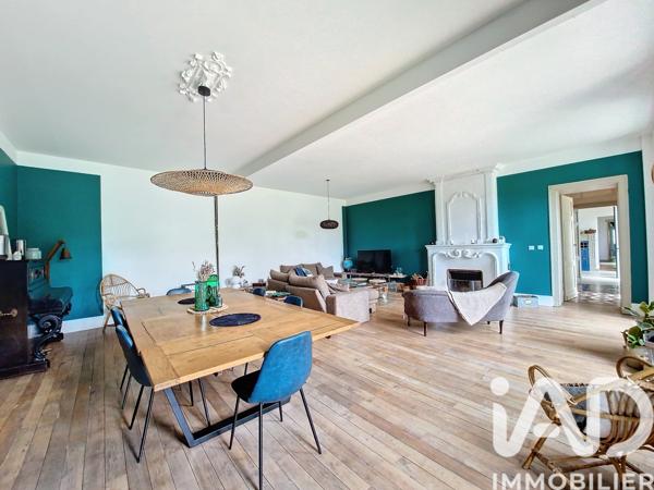 Maison à vendre 7 pièces 262 m² Montguyon