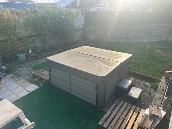 Le coup de cœur familial : volumes, calme, SPA et performances énergétiques