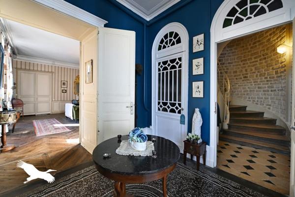 Maison à vendre |  Ruffec |  11 pièces | 381 m²