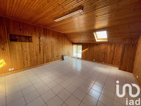 Maison 5 pièces de 120 m² à La Breille-les-Pins (49390)
