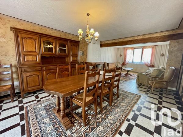 Maison 5 pièces de 120 m² à La Breille-les-Pins (49390)