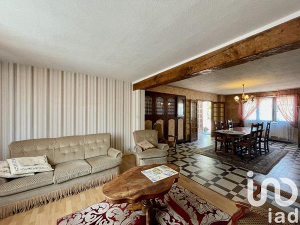 Maison 5 pièces de 120 m² à La Breille-les-Pins (49390)