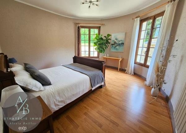 Secteur recherché pour cette propriété qui revient sur le marché après travaux