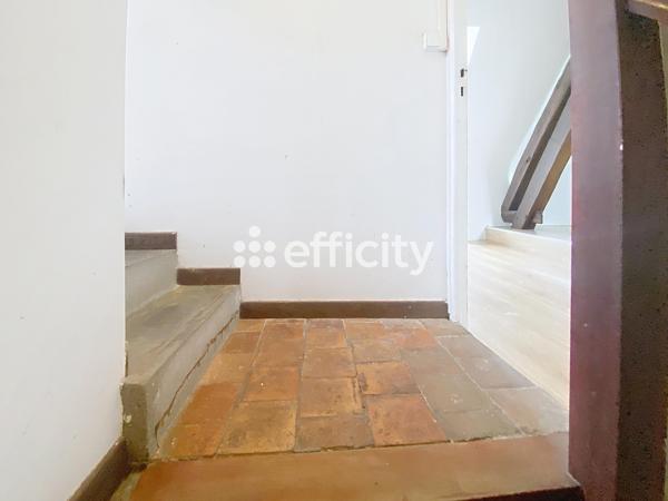 Maison
         4 pièces
        - 80 m² Exclusivité 86 000 € *