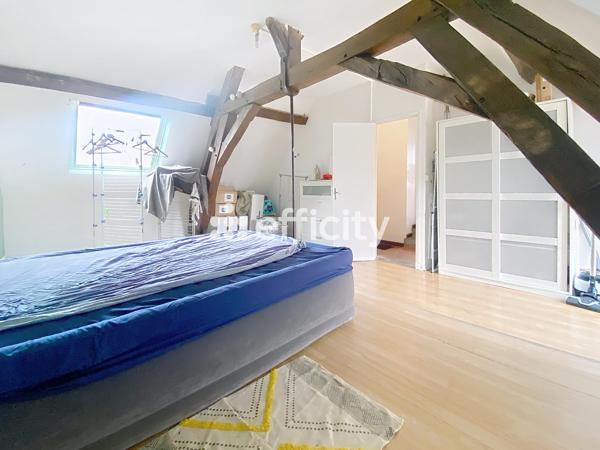 Maison
         4 pièces
        - 80 m² Exclusivité 86 000 € *