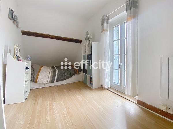Maison
         4 pièces
        - 80 m² Exclusivité 86 000 € *