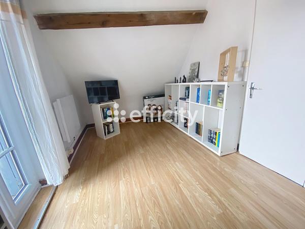 Maison
         4 pièces
        - 80 m² Exclusivité 86 000 € *