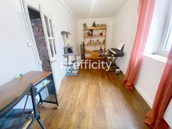 Maison
         4 pièces
        - 80 m² Exclusivité 86 000 € *