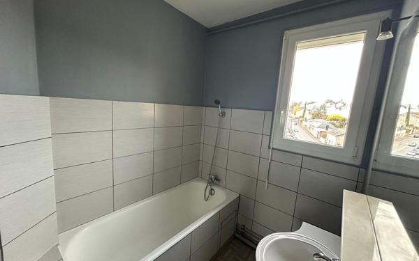 Appartement à louer    1 pièce •  Limoges