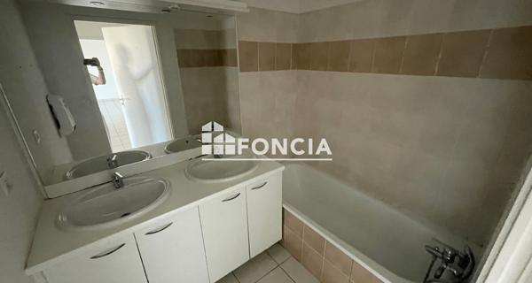 Location Appartement 3 pièces 65 m² - Valence 26000