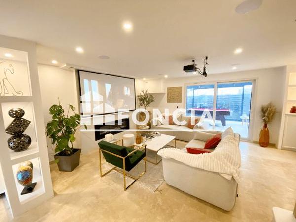 Location Maison 5 pièces 100 m² - 140 CHEMIN DE L'EAU BELLE ÉTrembières 74100