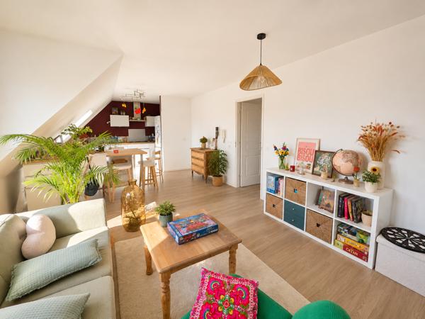 Appartement
         2 pièces
        - 60 m² Exclusivité 219 500 € *