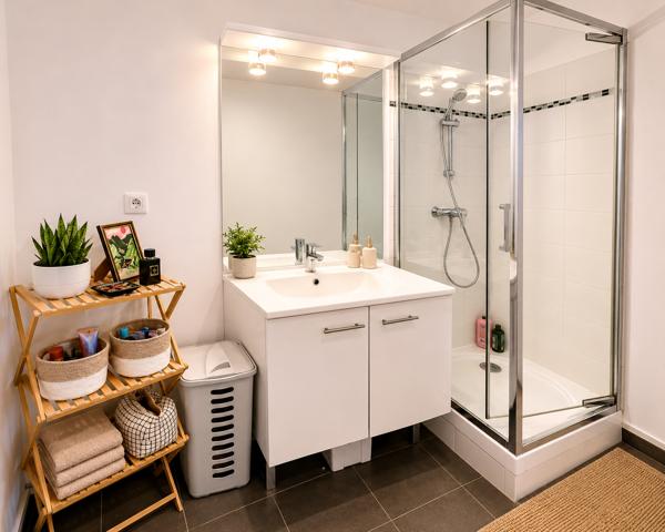 Appartement
         2 pièces
        - 60 m² Exclusivité 219 500 € *